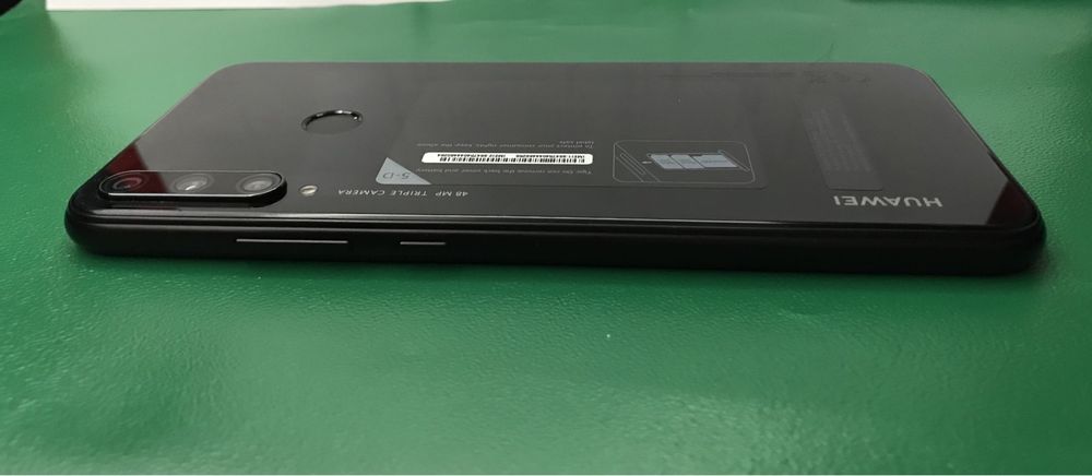 Incarcator pentru telefon si telefon