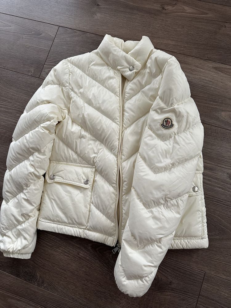 Оригинално яке Moncler