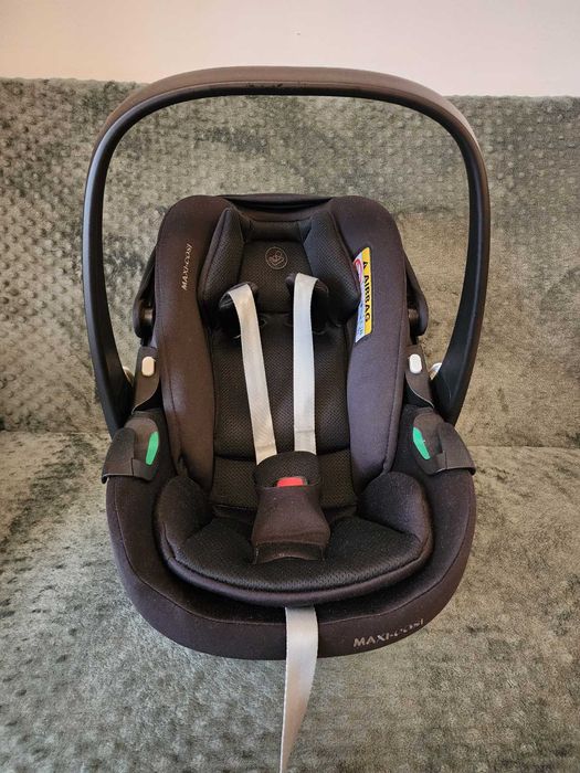 Бебешко столче за кола Maxi Cosi Coral 360 Essential Black