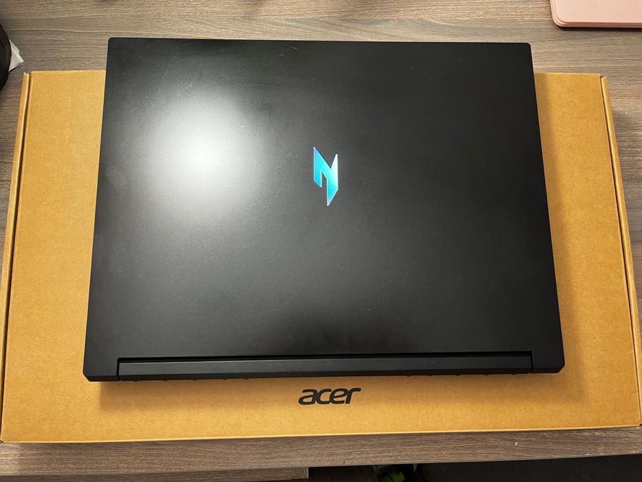 Laptop Acer Nitro V16 cu Garantie + Asigurare + Mouse Razer