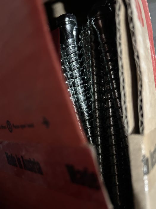 Holz-șuruburi de la WÜRTH noi