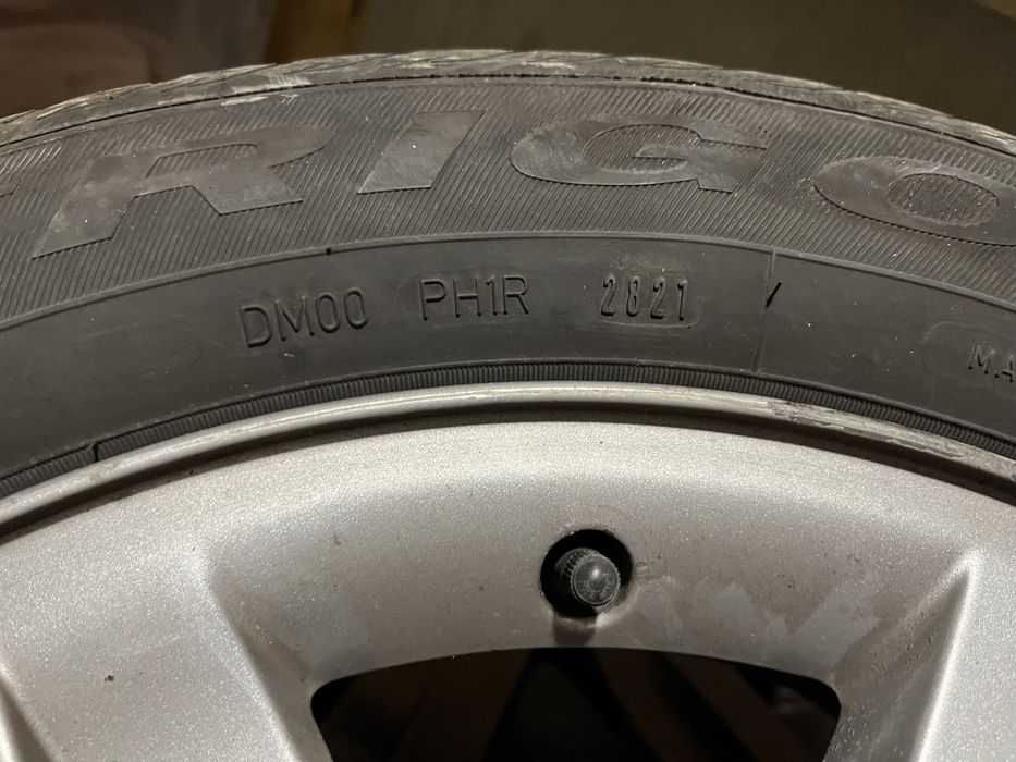 225/55 R17 Гуми с оригинални алюминеви джанти Renault Espase 2011г