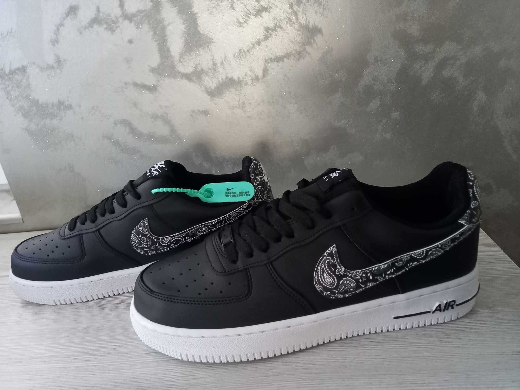 NIKE AIR FORCE 1 - маратонки номер 42