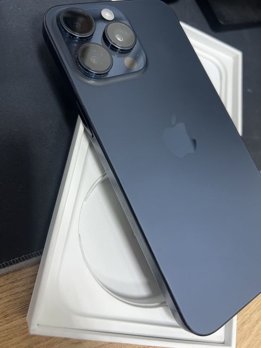 Срочно продам 15 про макс