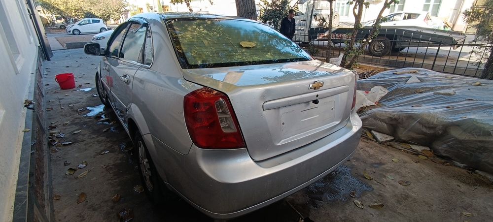 Avareniy Gentra sotiladi