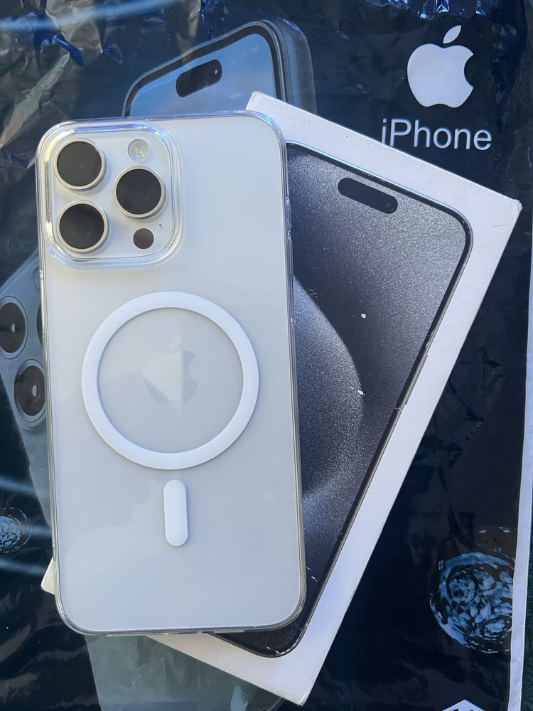 Iphone 15 pro max white