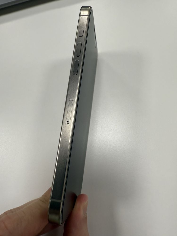 Iphone 15 pro max 256 без гаранция