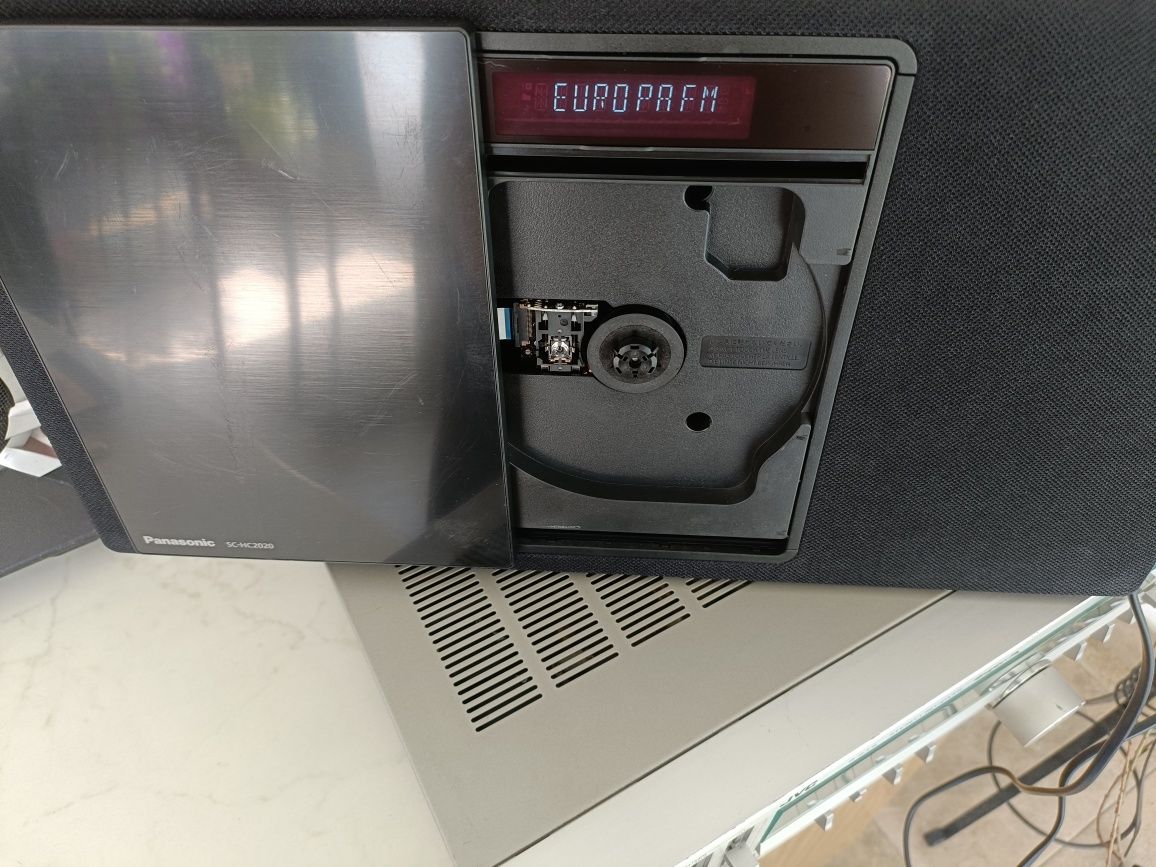 Panasonic SC HC 2020, sistem audio muzica, wifi, Bluetooth, usb, radio