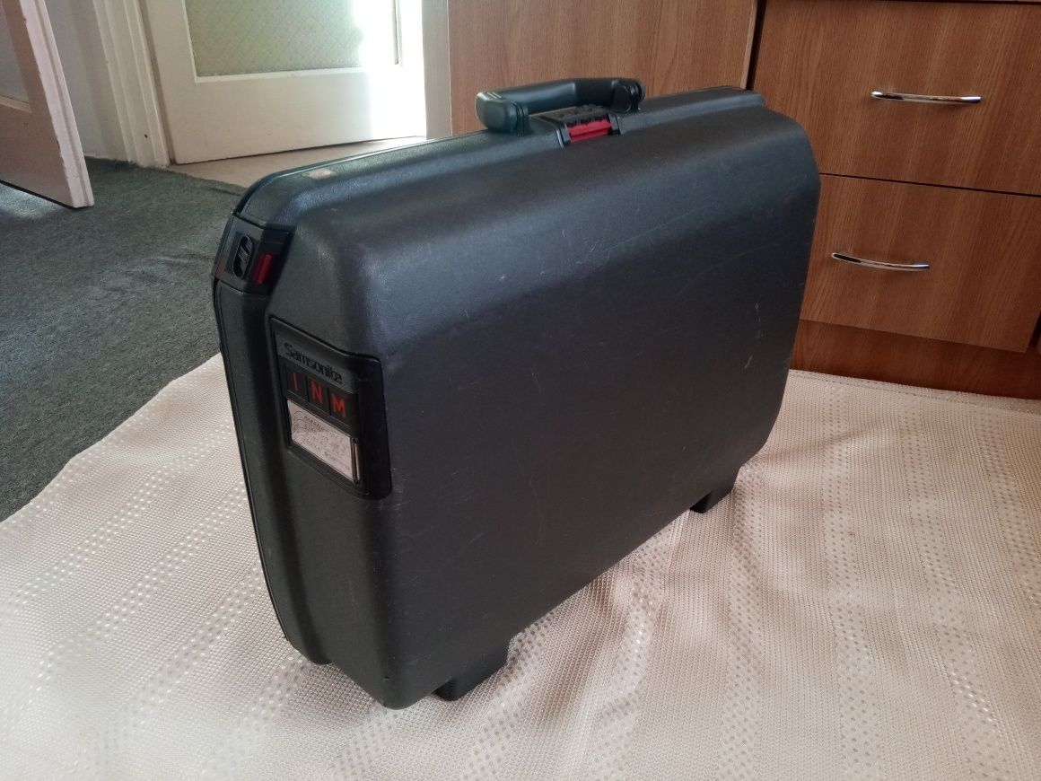 Valiză/troler Samsonite cu cifru