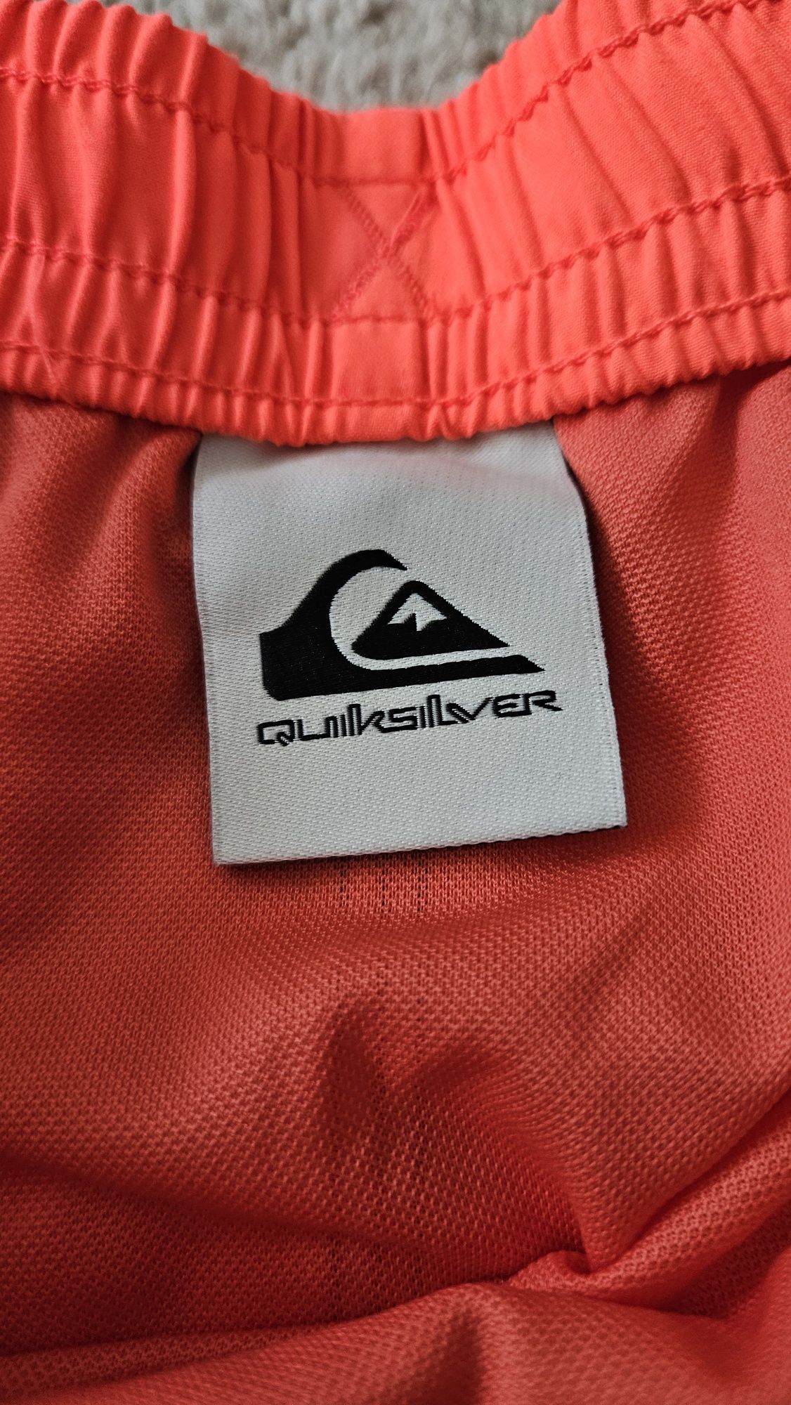 Sort de baie Quiksilver, măsura M, nou, siclam