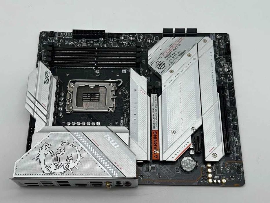 Placă de bază MSI MPG Z790 EDGE WIFI DDR5 LGA 1700 - impecabilă