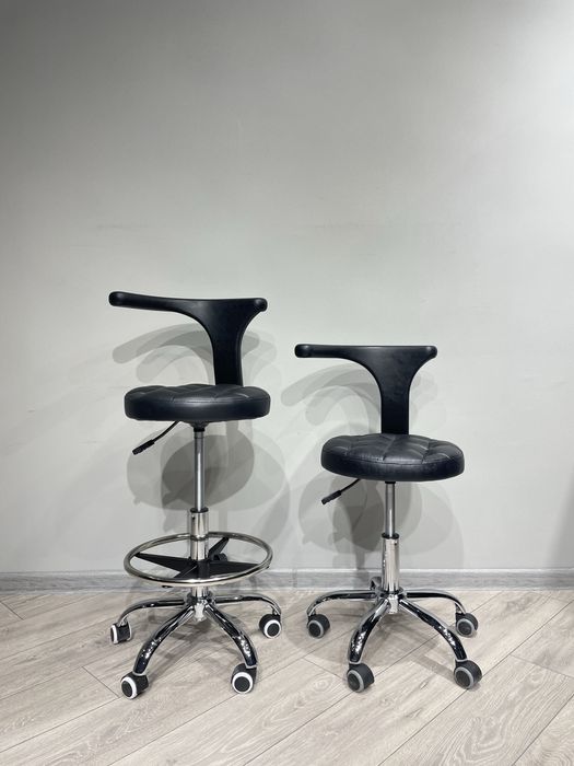 Офисное лабораторное барное медицинское кресло на роликах