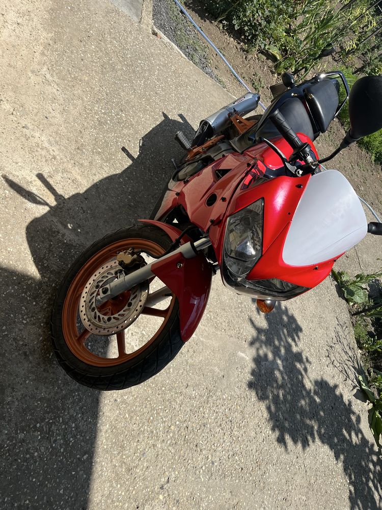 Honda CBR 125cc -R