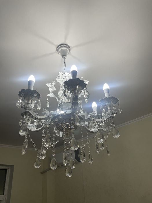 Продается люстра