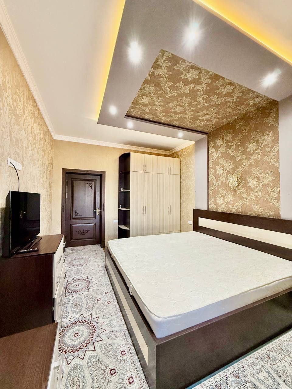 Ha Бобура Парк Площадь-63m2 Cpoчная Продажа 2/2/4 Высокопотолочка