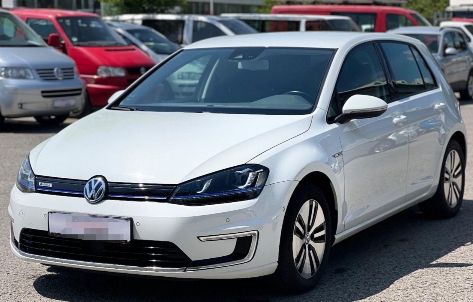 Продавам Електрически VW - Е-Golf