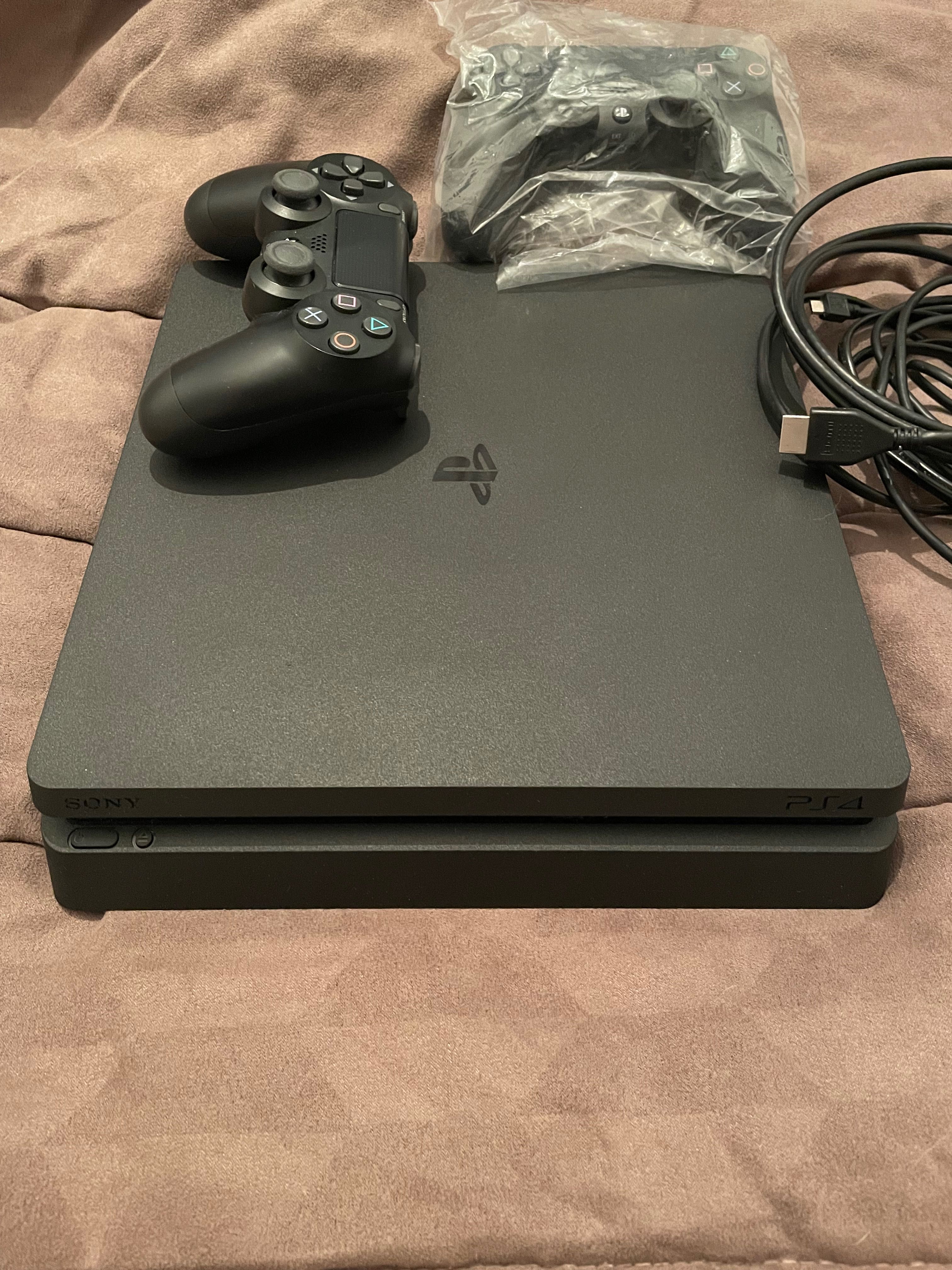 Конзола Sony Playstation 4 Slim (PS4), 500 GB, Черен