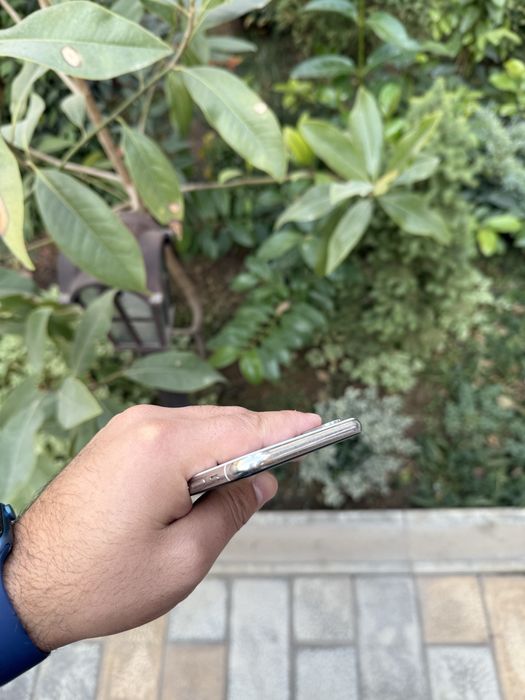 Iphone x ayfon x 64gb LL/A sotiladi holati ideal aybi yo face ishlidi