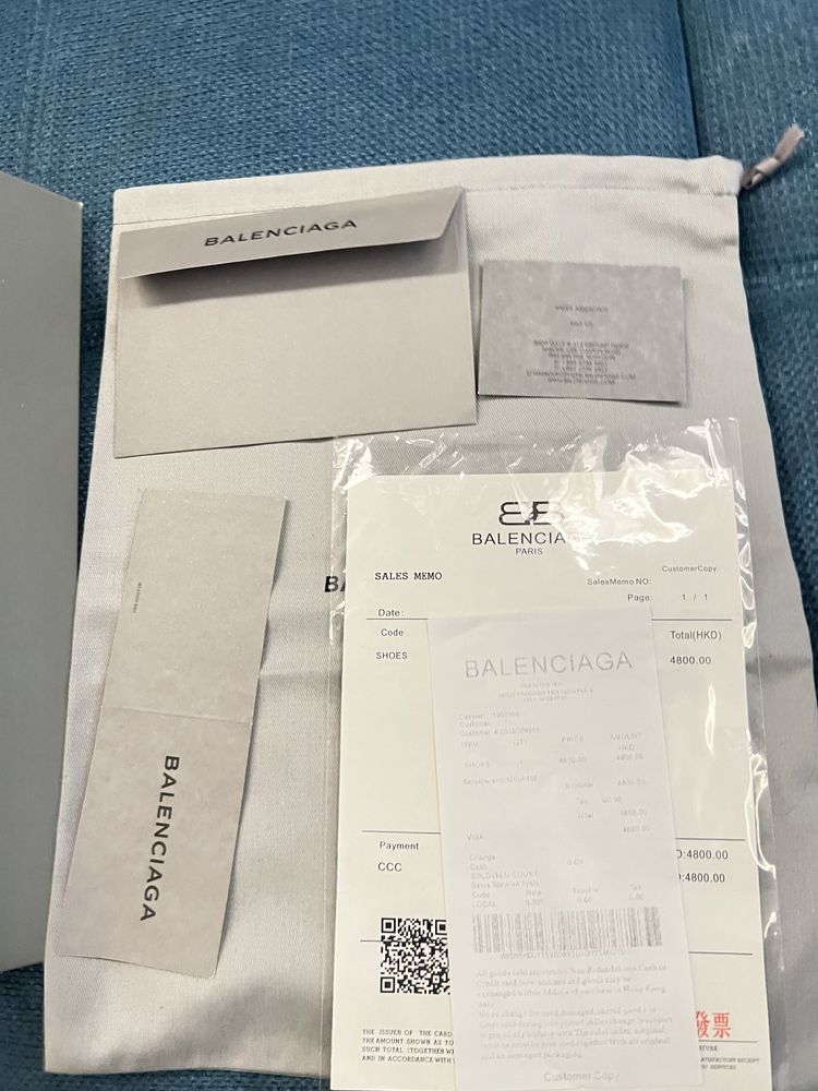 BALENCIAGA обувки.Нови,кутия,етикети,всичко от до.42ри номер.