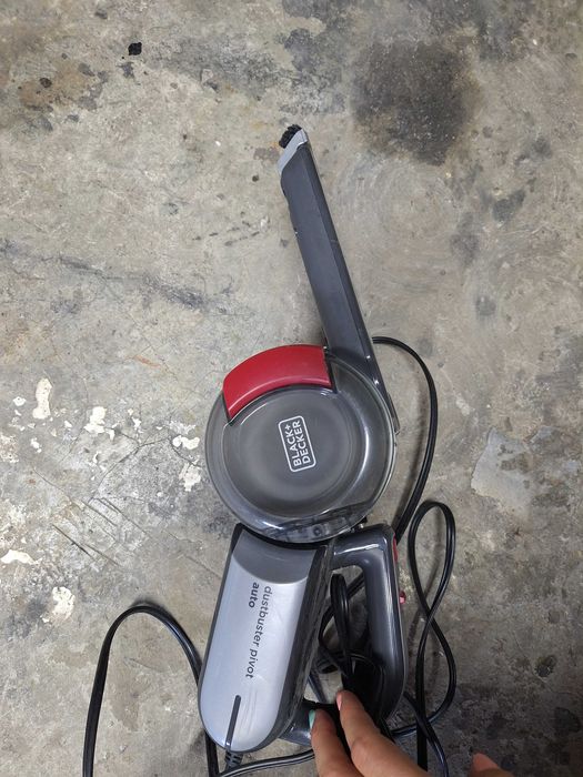 Ръчна прахосмукачка за автомобил Black & Decker