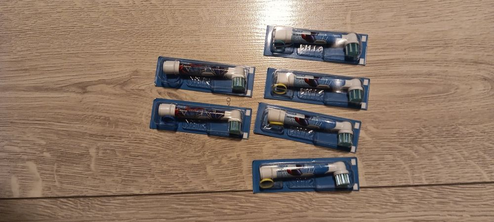 Rezerve pentru periuța Oral B