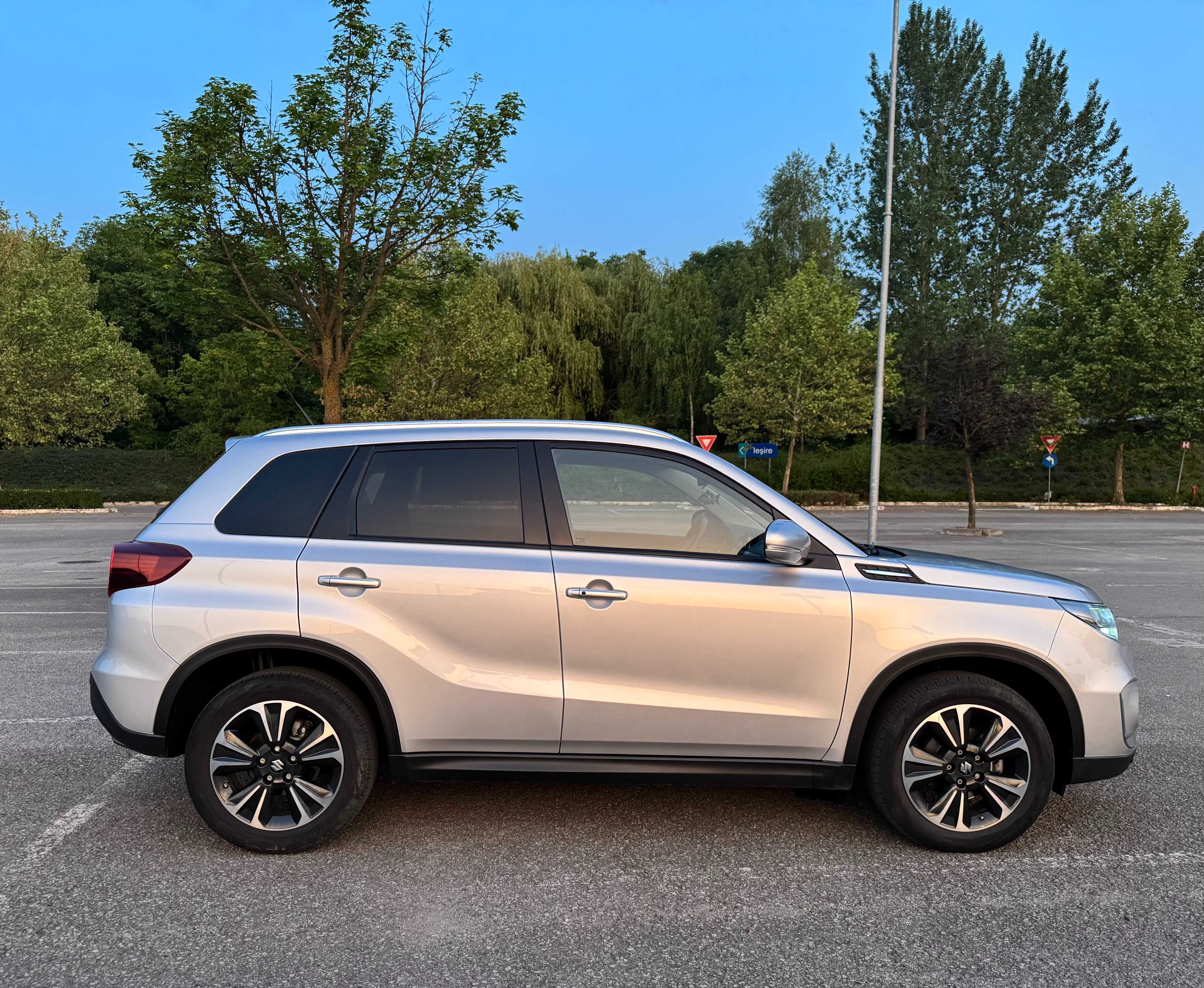 suzuki vitara 2023 4x4
