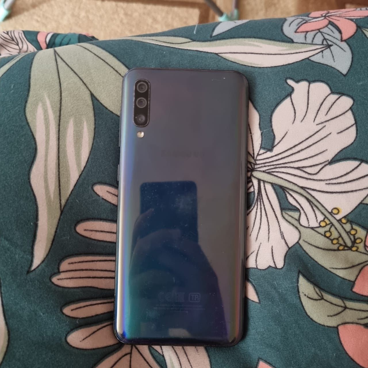 Продам Samsung A50