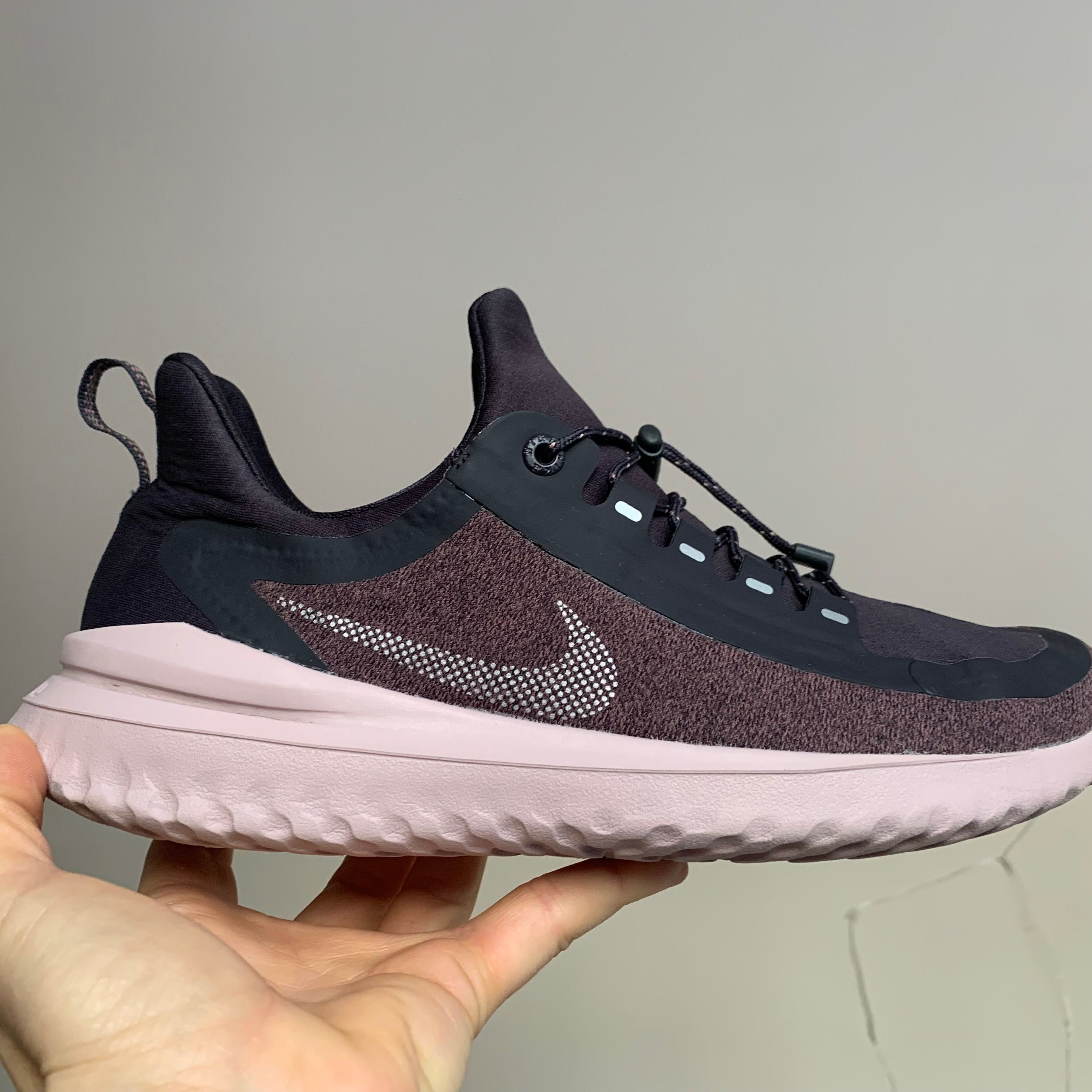 Nike Дамски водоустойчиви маратонки N40