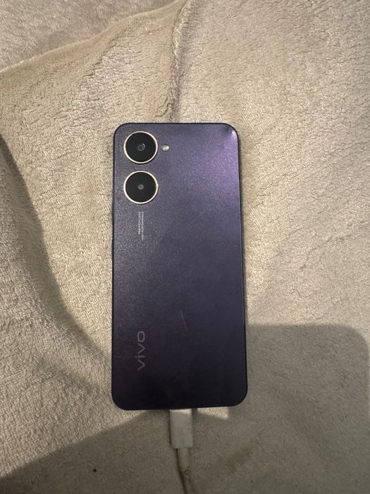 Vivo Y03 128 гиг  2024