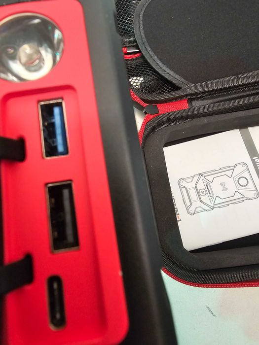 Robot pornire starter auto incarcator portabil FNNEMGE Peak 5000A