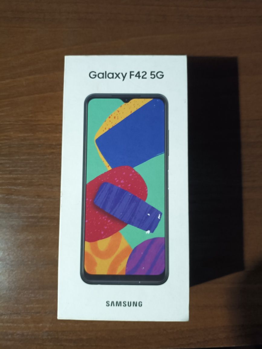 Телефон Samsung F42