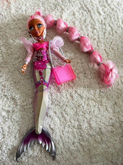 vand papusi Mermaze originale, toate accesoriile incluse