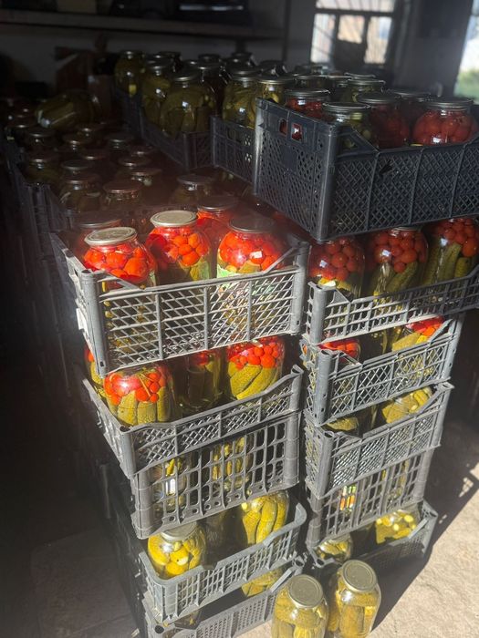 Продам соления 1000банок оптовая цена 1000