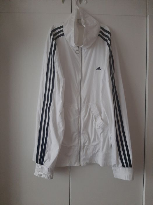 Бяла ветровка Adidas