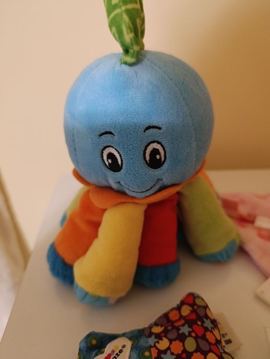 Jucarii zornaitoare si dentitie bebe Lamaze