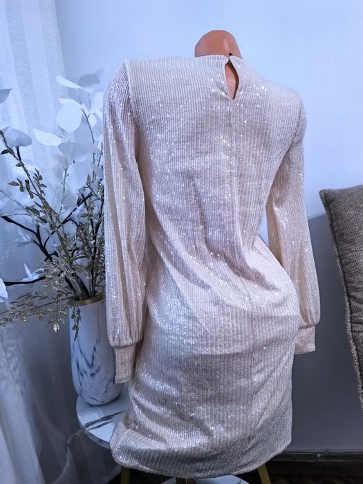 Rochie eleganta mărimea XS nouă