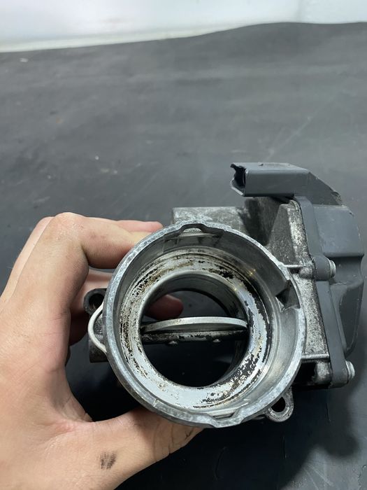 Clapeta acceleratie Volkswagen Vw EOS 2.0 TDI BMM 140 cp 076128063A