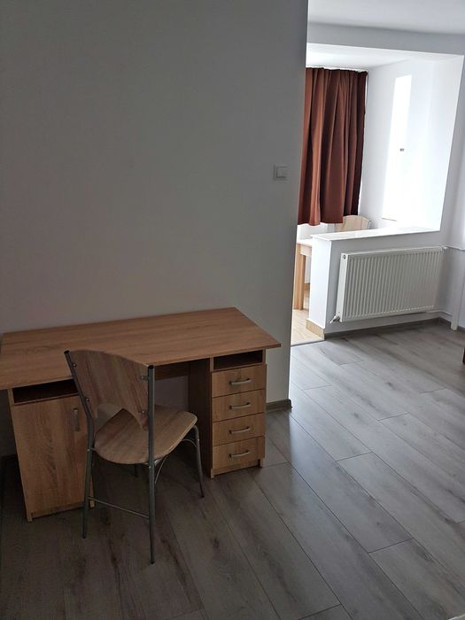 Dau in chirie garsoniera tip D pe str. Aluminei