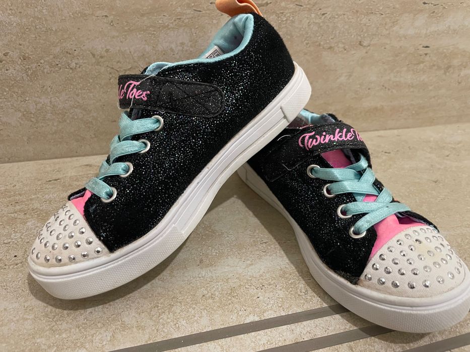 Сникерси Skechers