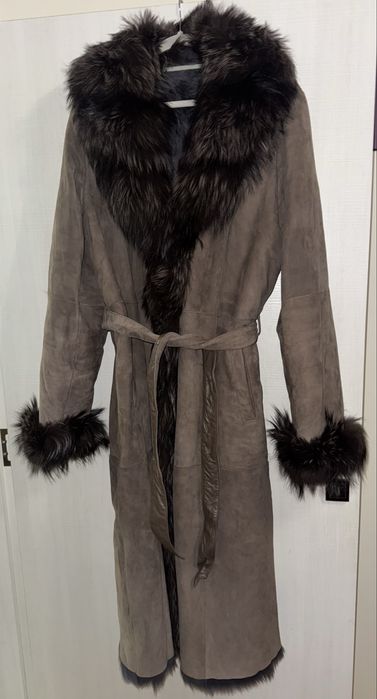 Дълго  палто от естествена кожа и Енот размер М/Л
