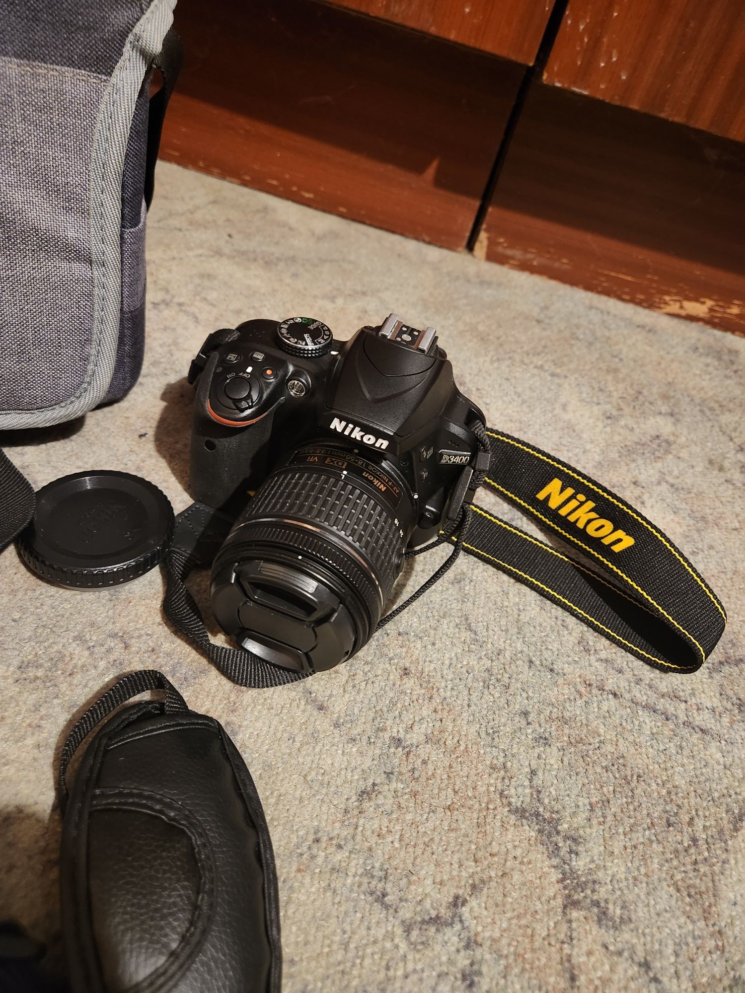 фотоапарат Nikon D3400