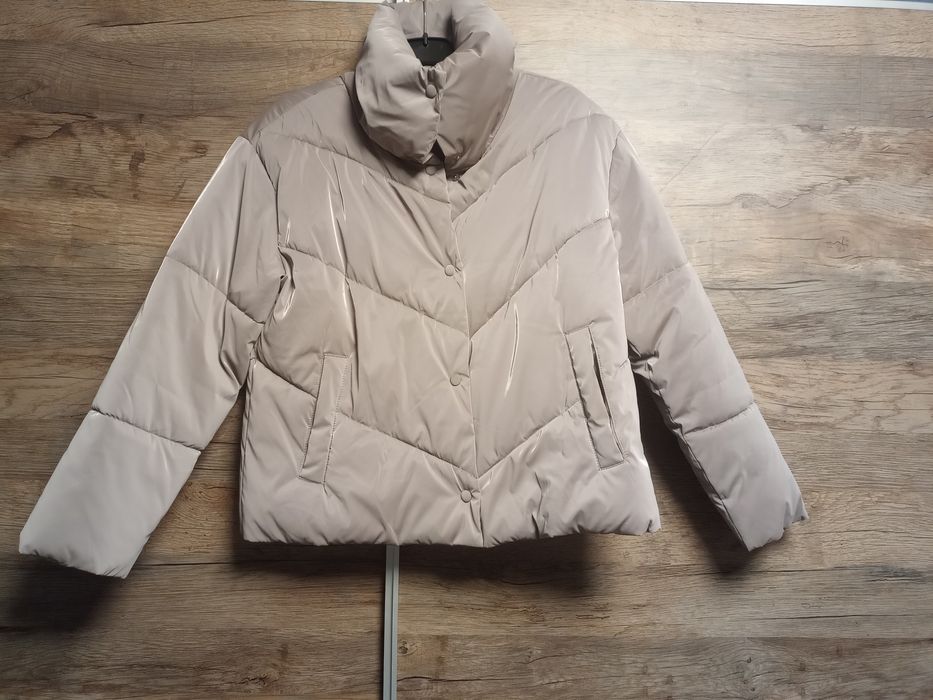 Дамско зимно късо яке