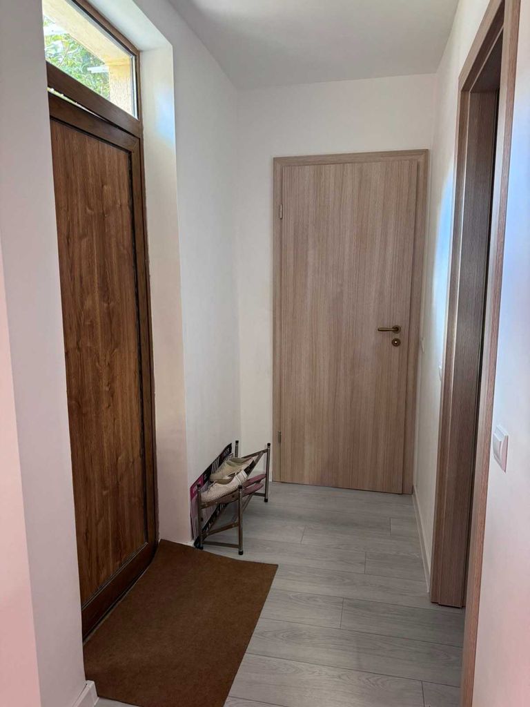 Дава се под наем Тристаен апартамент в Свети Влас - 80 кв.м за 80 € - Снимка #8