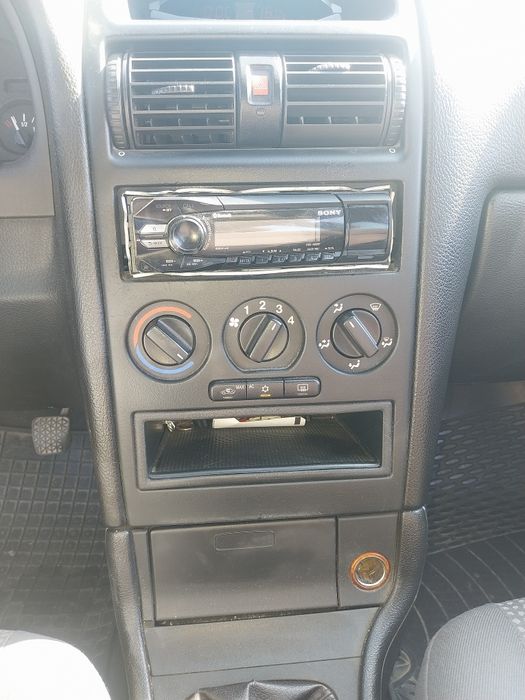 Vând Opel Astra G