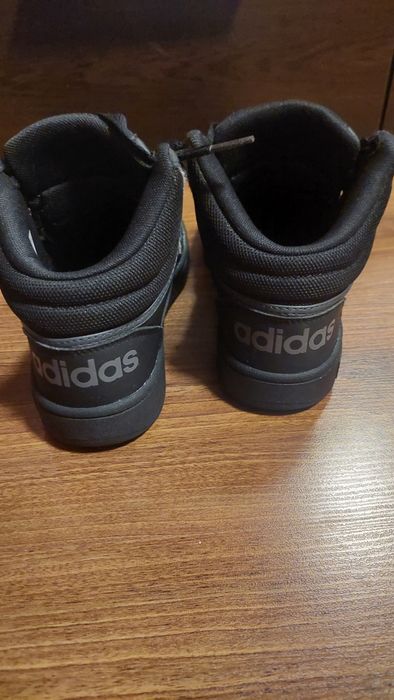 Adidas  35,5 черни
