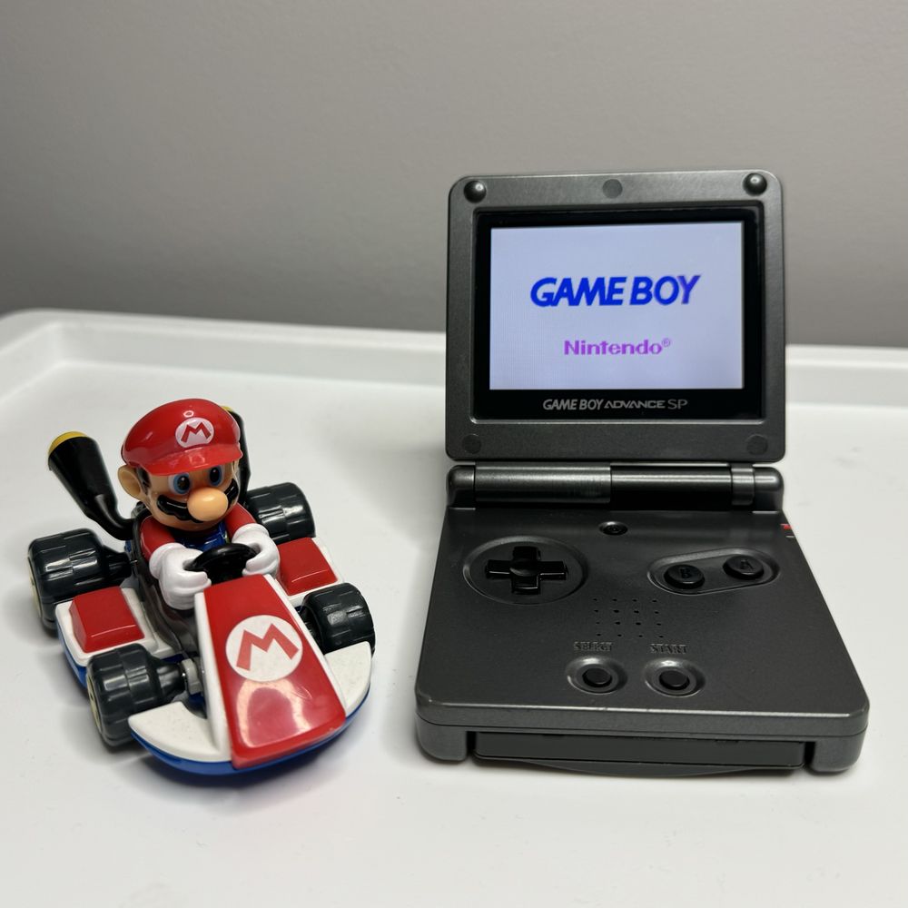 Nintendo Game Boy Advance SP 101