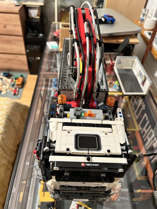 LEGO® Technic Mercedes-Benz Arocs  42043