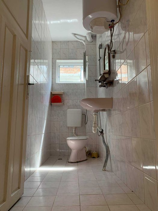 Дава се под наем Двустаен апартамент в Бургас, Лазур - 70 кв.м за 350 € - Снимка #4