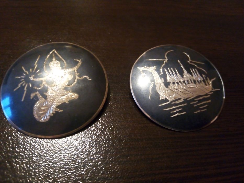 Здравейте! Представям на вашето внимание две винтидж