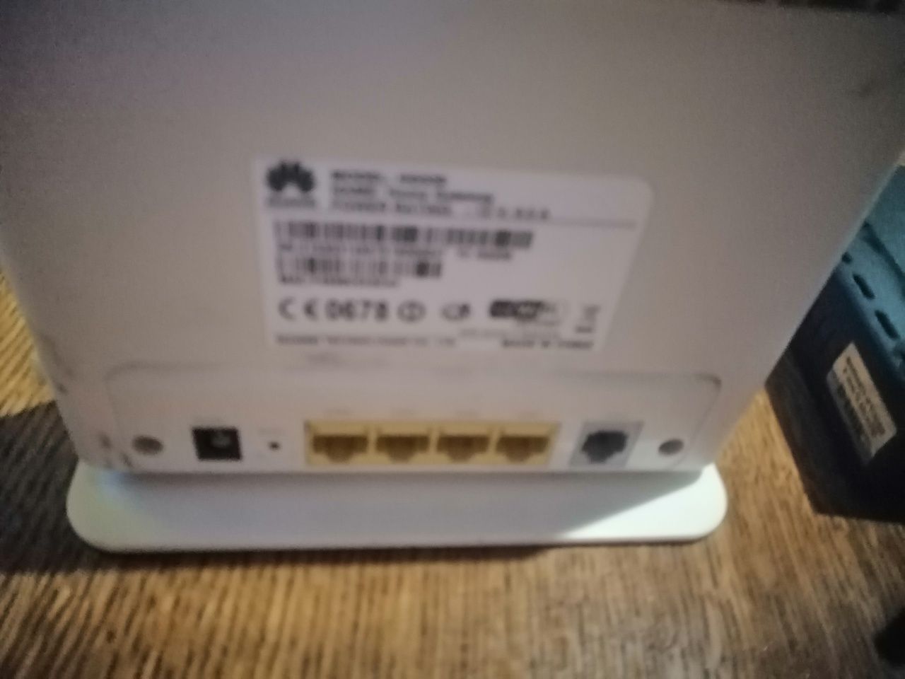 ПРОДАМ МОДЕМ (wi fi РОУТЕР) HUAWEI ! 4 порта. Казахтелеком.